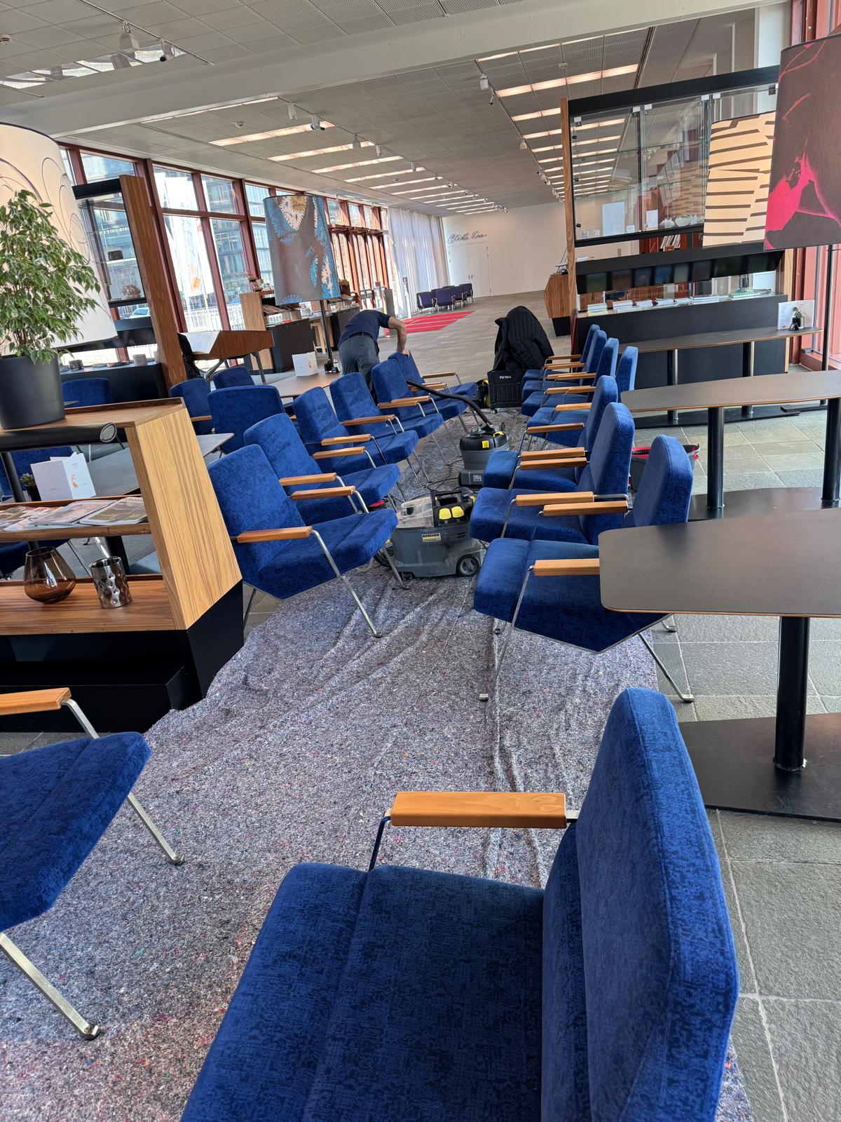 Professionelle Bürostuhl Reinigung Wien